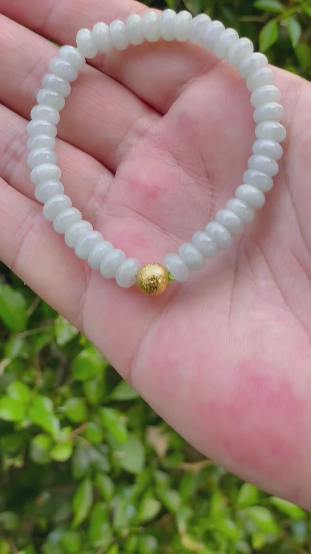 Natural Grade A Burmese Jadeite Jade Beaded Bracelet – Icy Apple Green with Gold Accent – 7.5mm – JBB169