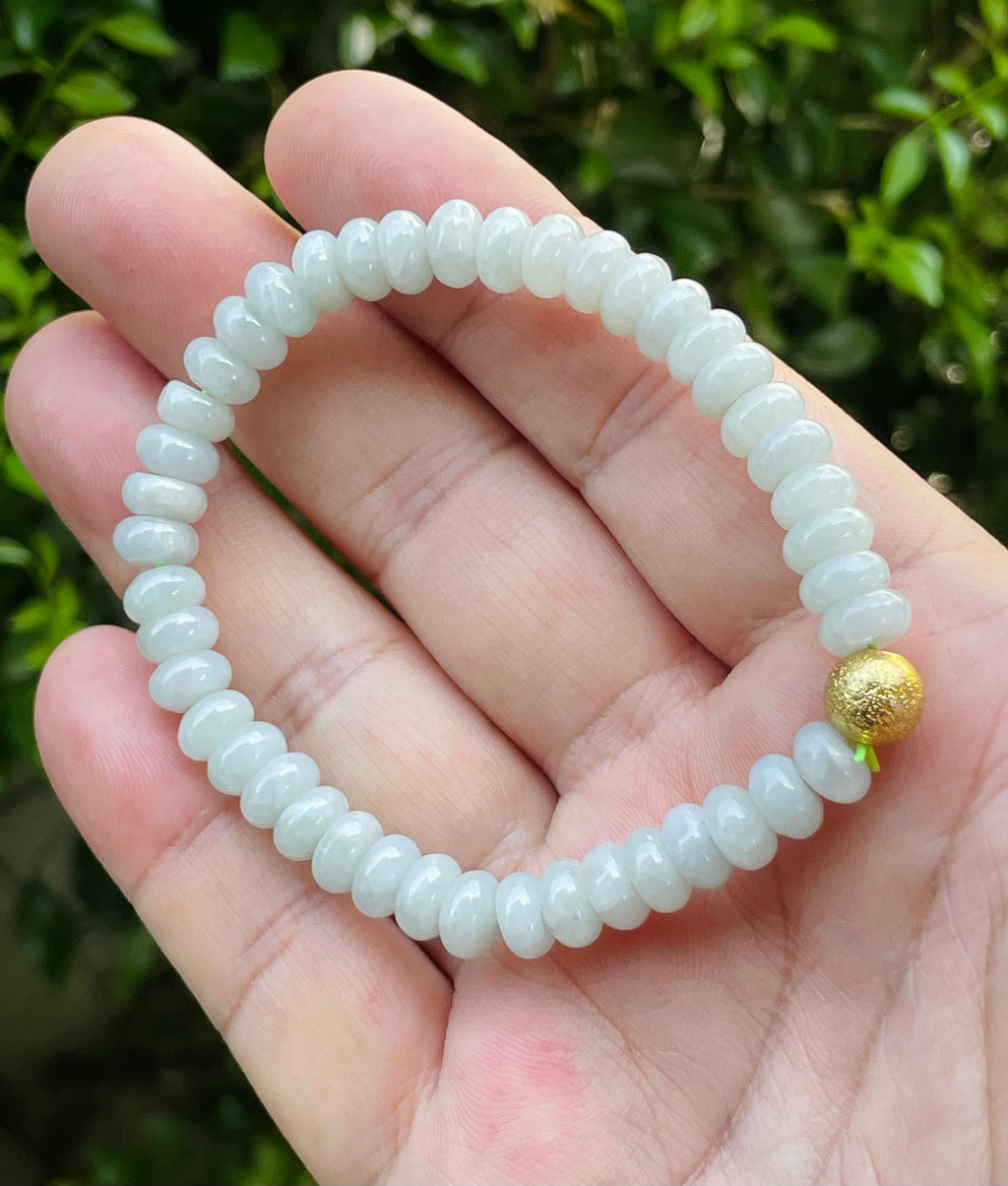 Natural Grade A Burmese Jadeite Jade Beaded Bracelet – Icy Apple Green With Gold Accent – 7.7mm – JBB166