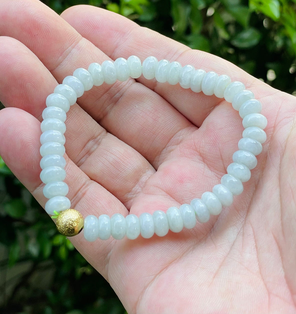 Natural Grade A Burmese Jadeite Jade Beaded Bracelet – Icy Apple Green With Gold Accent – 7.7mm – JBB166
