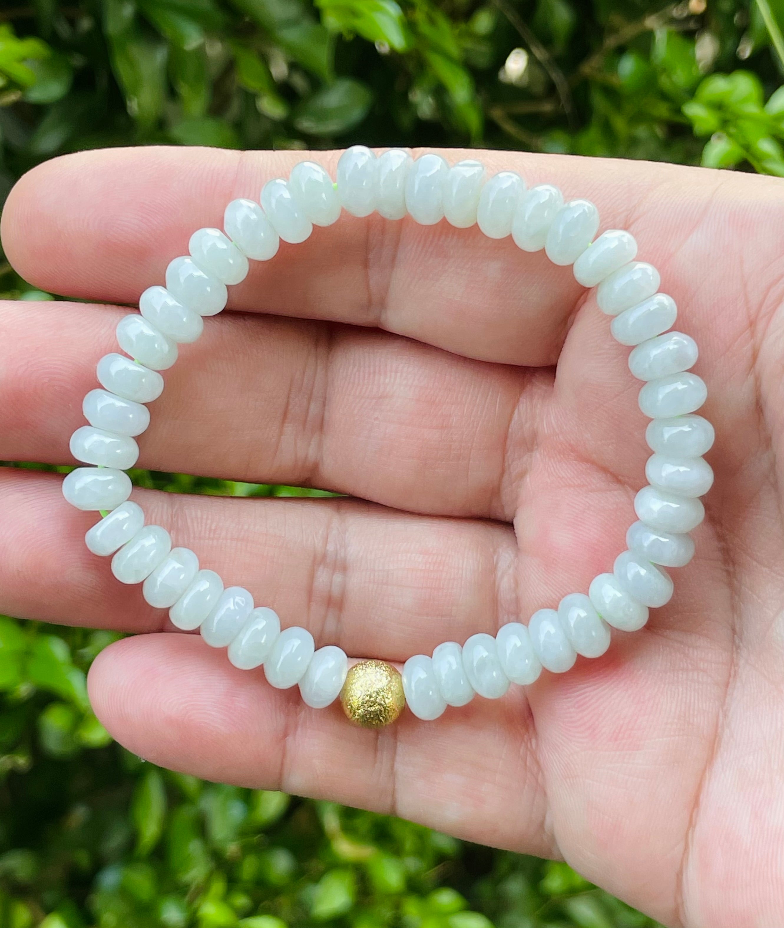 Natural Grade A Burmese Jadeite Jade Beaded Bracelet – Icy Apple Green With Gold Accent – 7.7mm – JBB166
