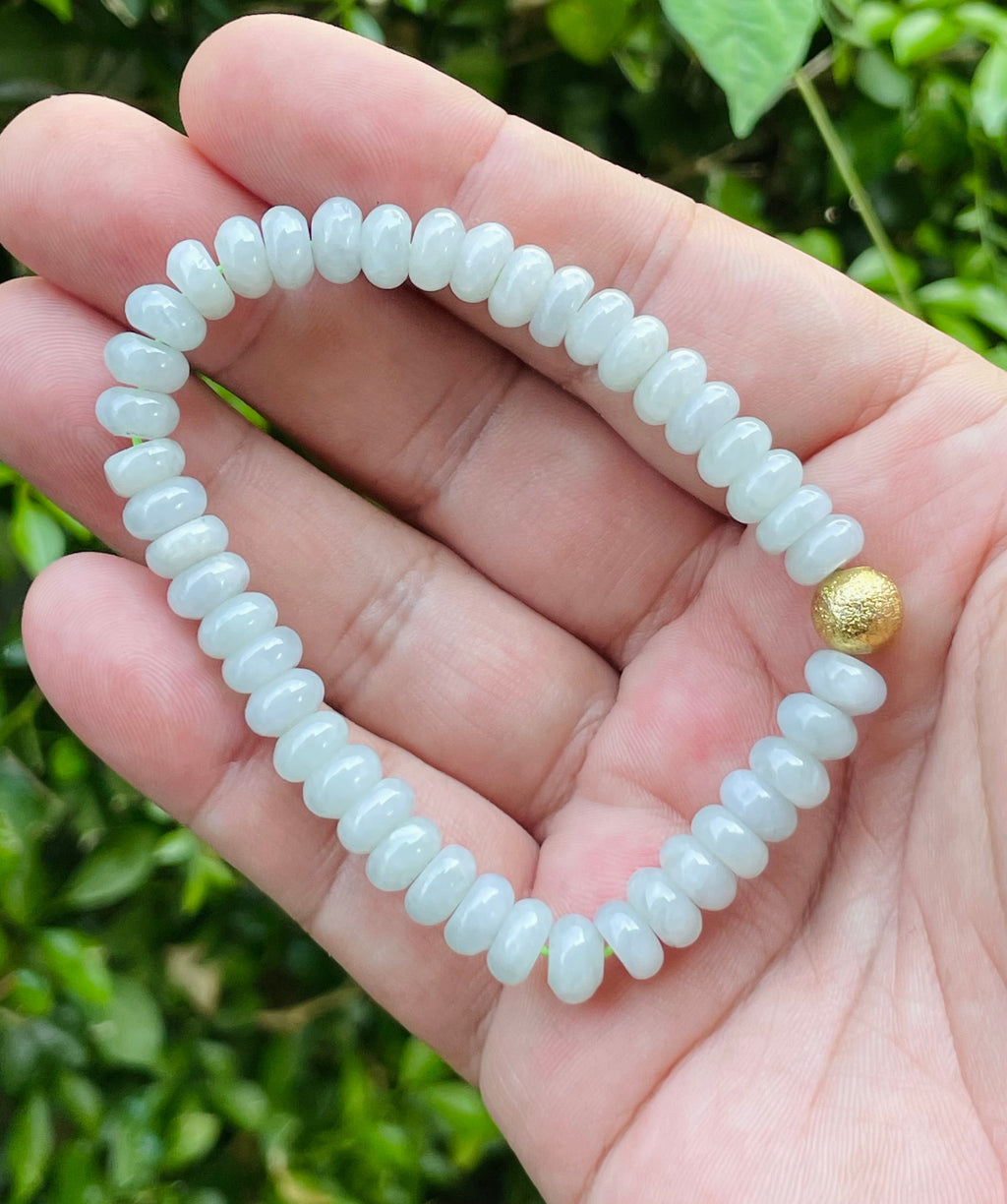 Natural Grade A Burmese Jadeite Jade Beaded Bracelet – Icy Apple Green With Gold Accent – 7.7mm – JBB166