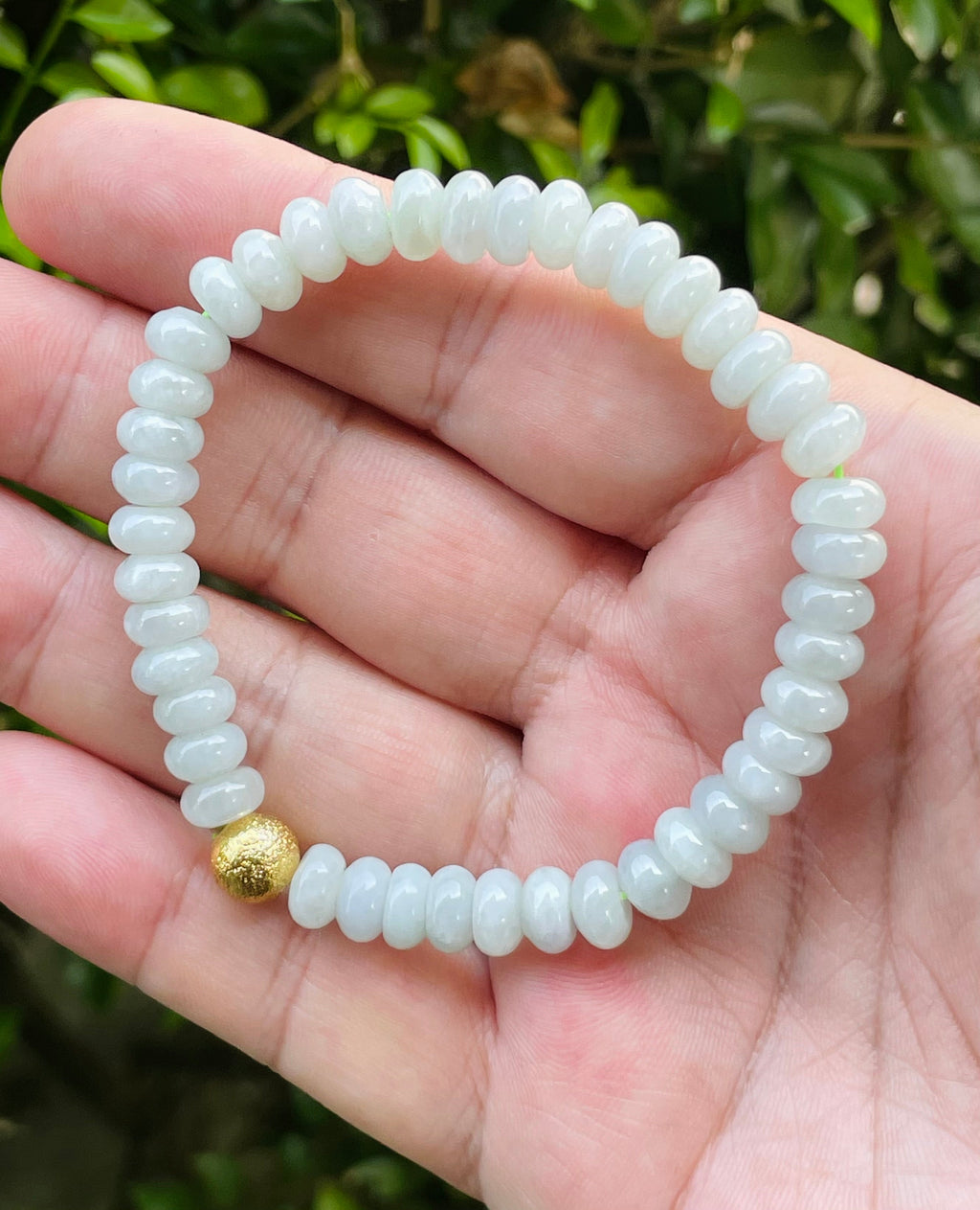 Natural Grade A Burmese Jadeite Jade Beaded Bracelet – Icy Apple Green with Gold Accent – 7.5mm – JBB169