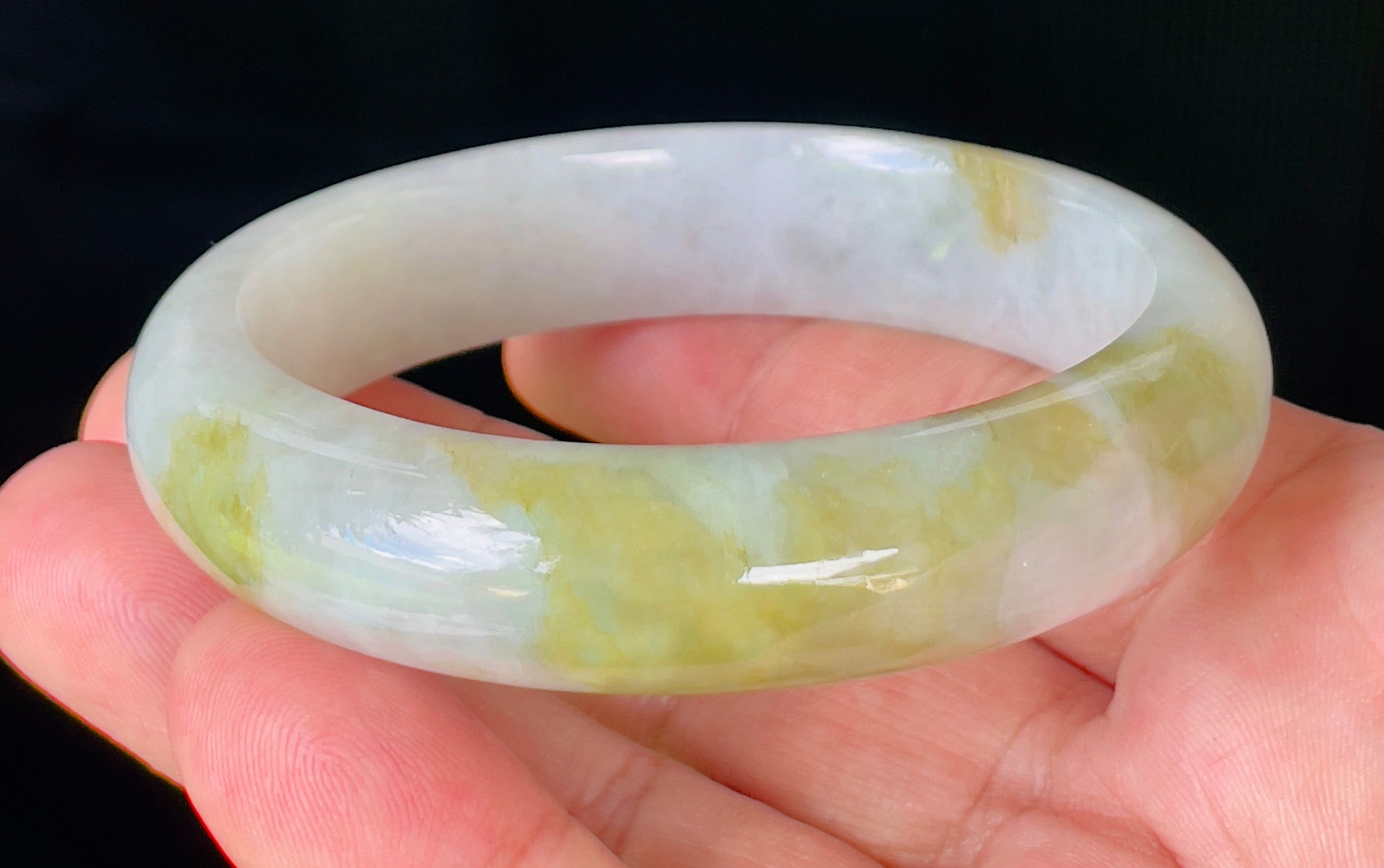 Natural Grade A Certified Burmese Jadeite Jade Bangle – Icy Cloudy Grayish Milky White with Apple Green Hues – 58.4mm – JB851
