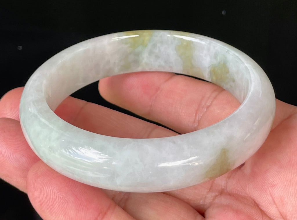 Natural Grade A Certified Burmese Jadeite Jade Bangle – Icy Cloudy Grayish Milky White with Apple Green Hues – 58.4mm – JB851