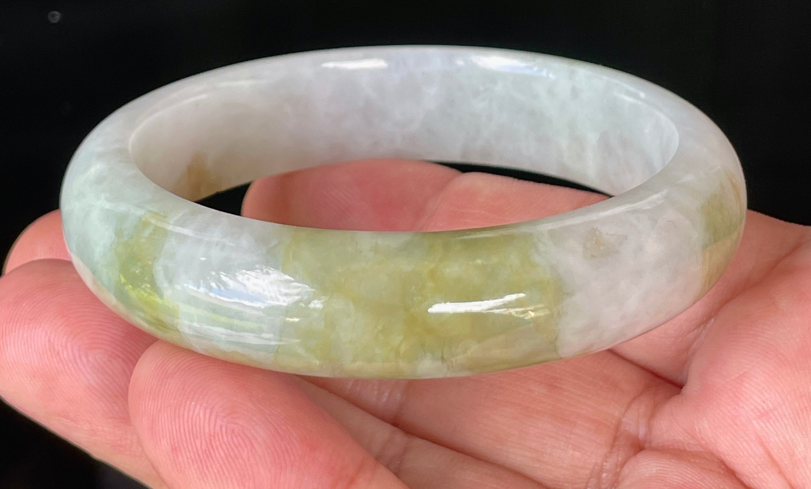 Natural Grade A Certified Burmese Jadeite Jade Bangle – Icy Cloudy Grayish Milky White with Apple Green Hues – 58.4mm – JB851