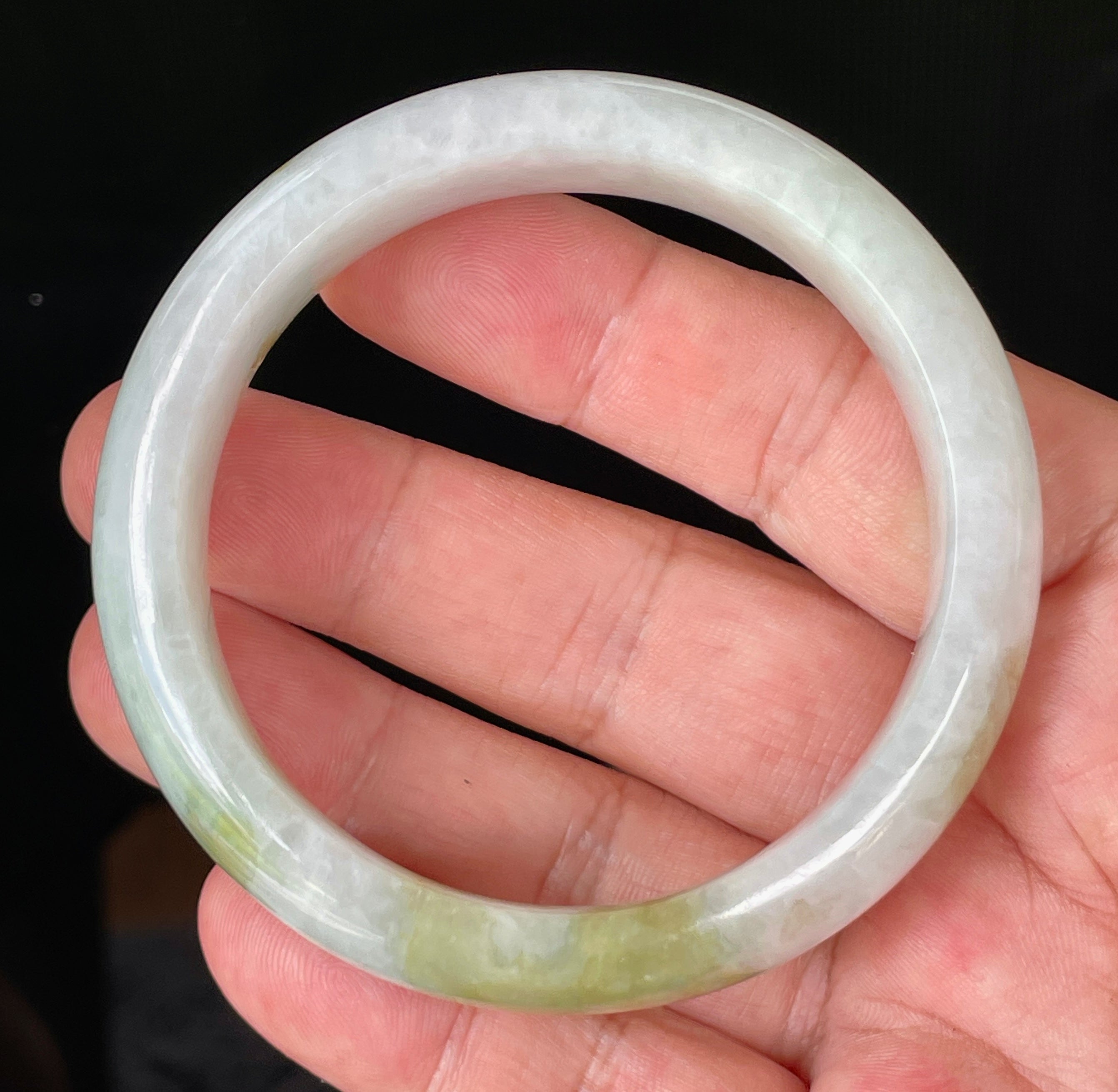 Natural Grade A Certified Burmese Jadeite Jade Bangle – Icy Cloudy Grayish Milky White with Apple Green Hues – 58.4mm – JB851