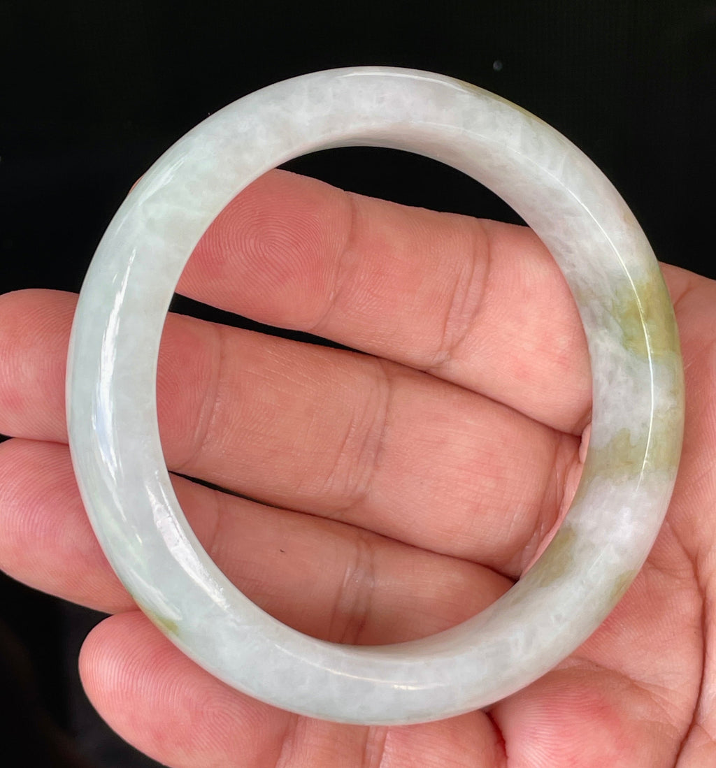 Natural Grade A Certified Burmese Jadeite Jade Bangle – Icy Cloudy Grayish Milky White with Apple Green Hues – 58.4mm – JB851