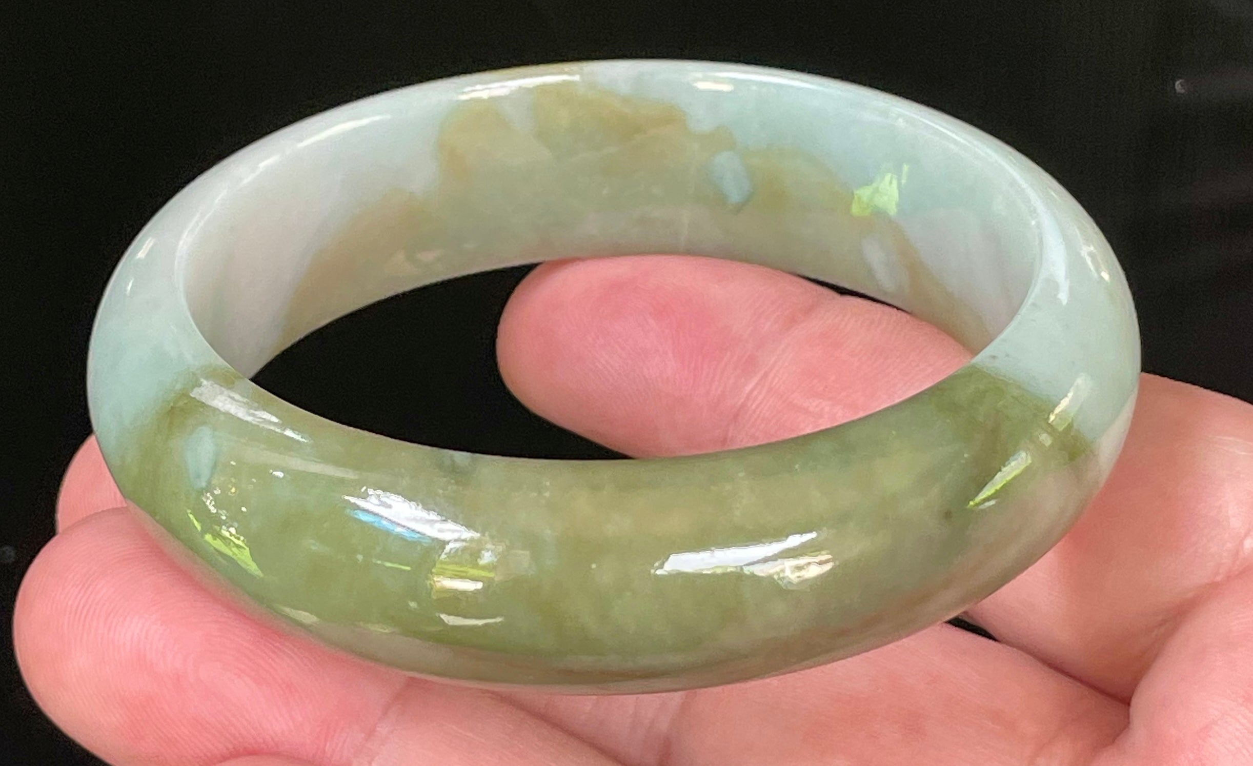 Natural Grade A Certified Burmese Jadeite Jade Bangle – Apple & Moss Green with Bluish Milky White Hues – 57.5mm – JB032