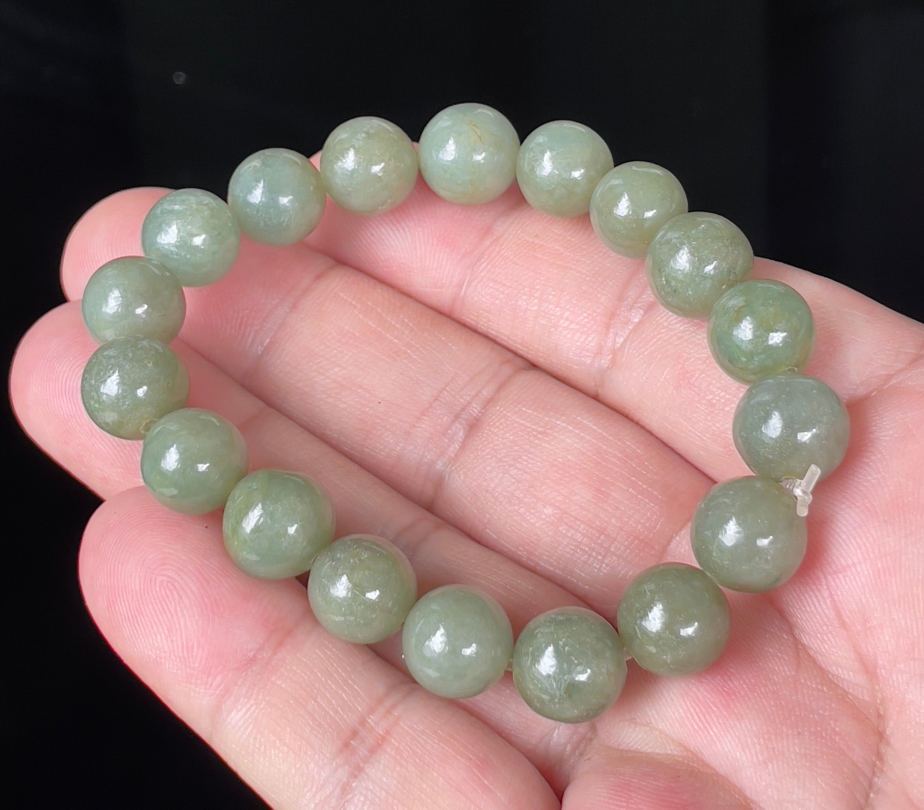 Natural Grade A Burmese Jadeite Jade Beaded Bracelet – Icy Apple Green – Hand-Shaped Round Beads – 10.3mm – JBB131