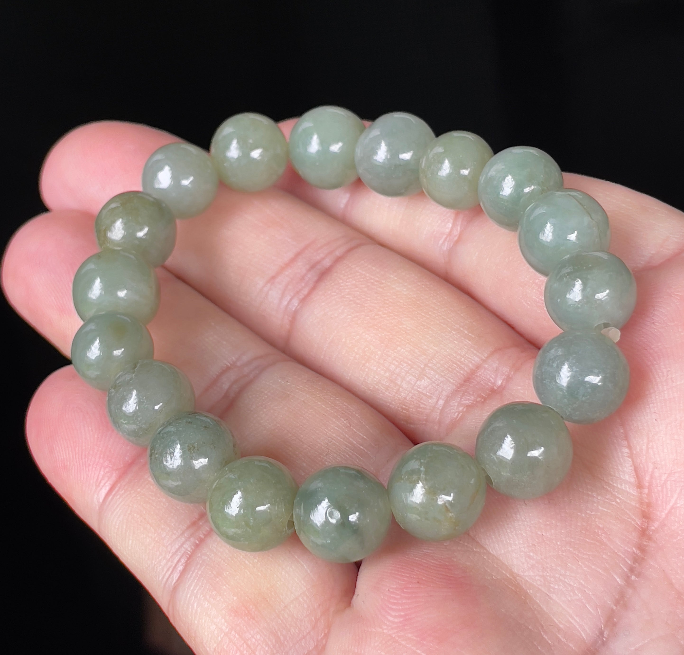 Natural Grade A Burmese Jadeite Jade Beaded Bracelet – Icy Apple Green – Hand-Shaped Round Beads – 10.3mm – JBB132