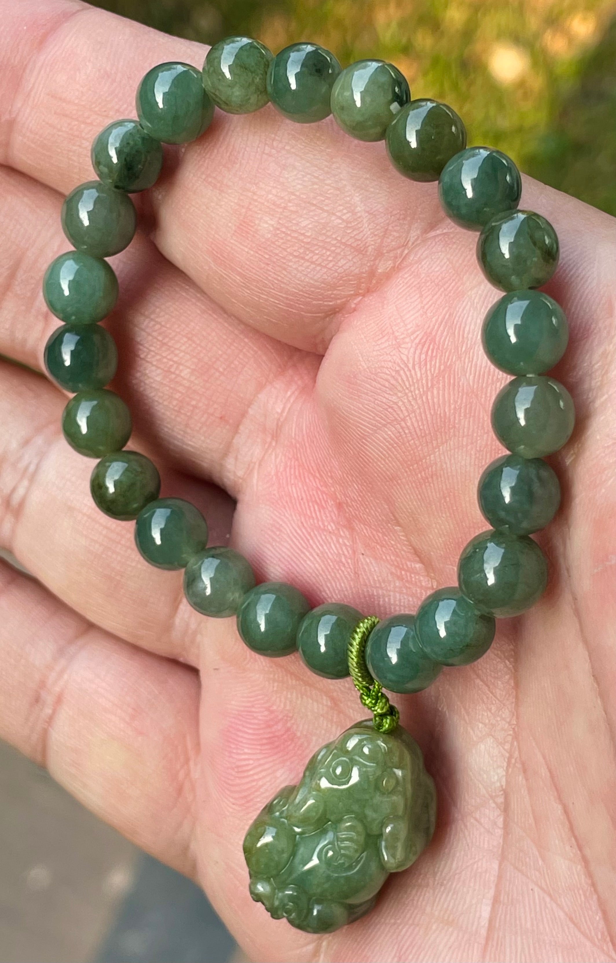 Natural Grade A Burmese Jadeite Jade Beaded Bracelet – Deep Apple Green – Hand-Carved Pixiu Pendant – 7mm – JBB178