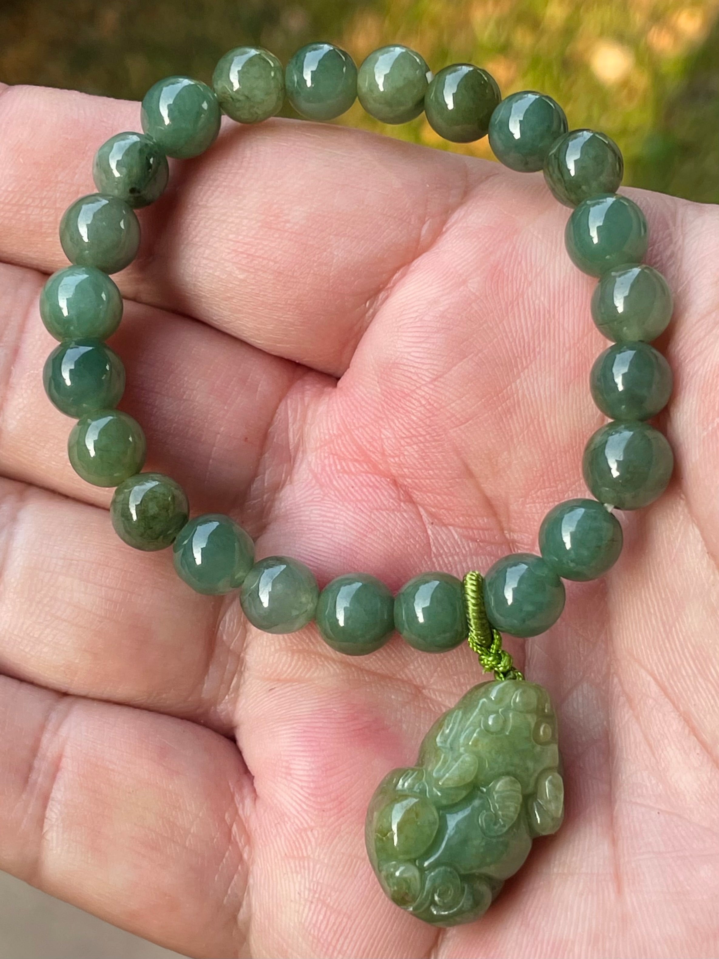Natural Grade A Burmese Jadeite Jade Beaded Bracelet – Deep Apple Green – Hand-Carved Pixiu Pendant – 7mm – JBB178