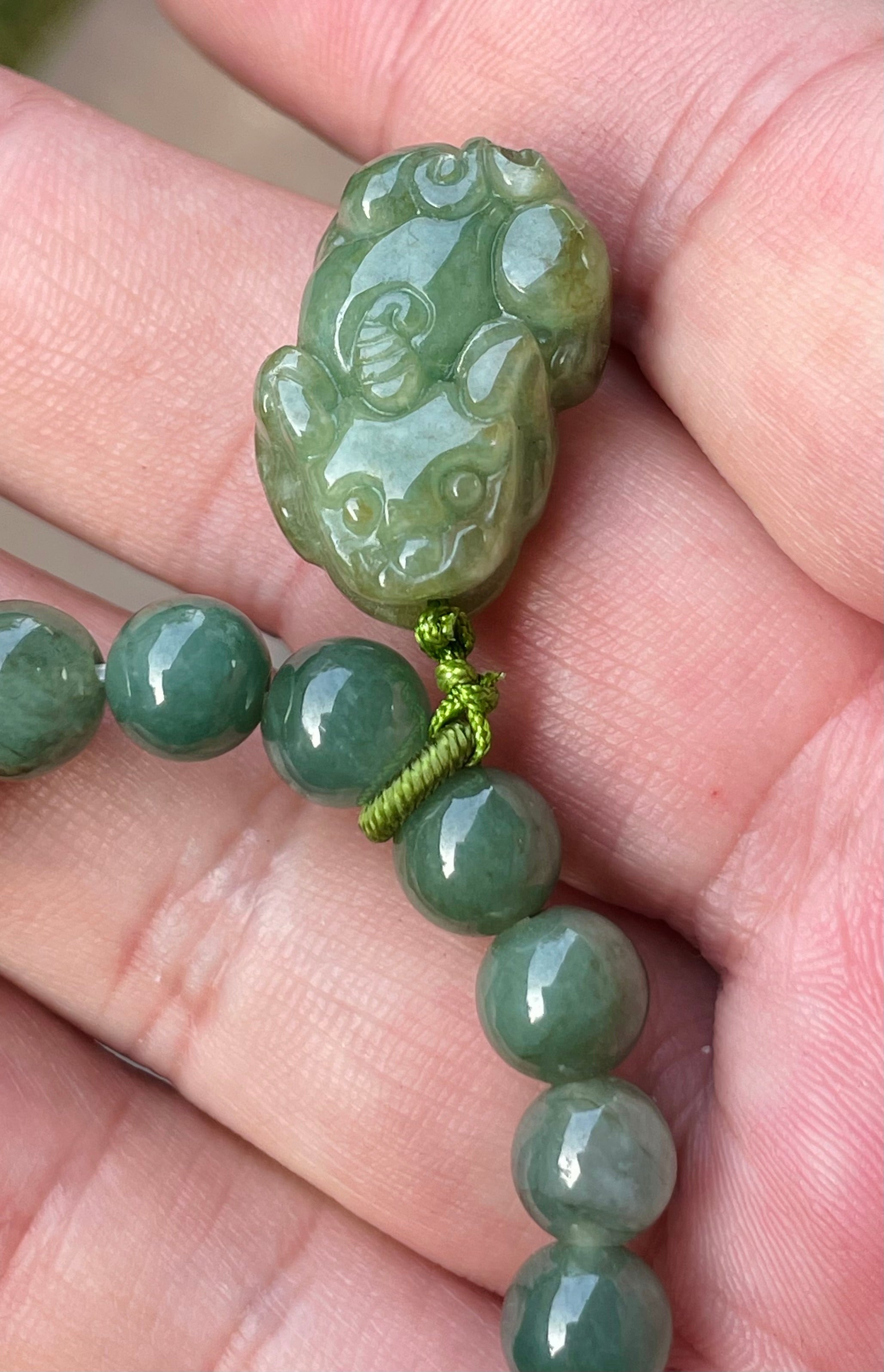 Natural Grade A Burmese Jadeite Jade Beaded Bracelet – Deep Apple Green – Hand-Carved Pixiu Pendant – 7mm – JBB178
