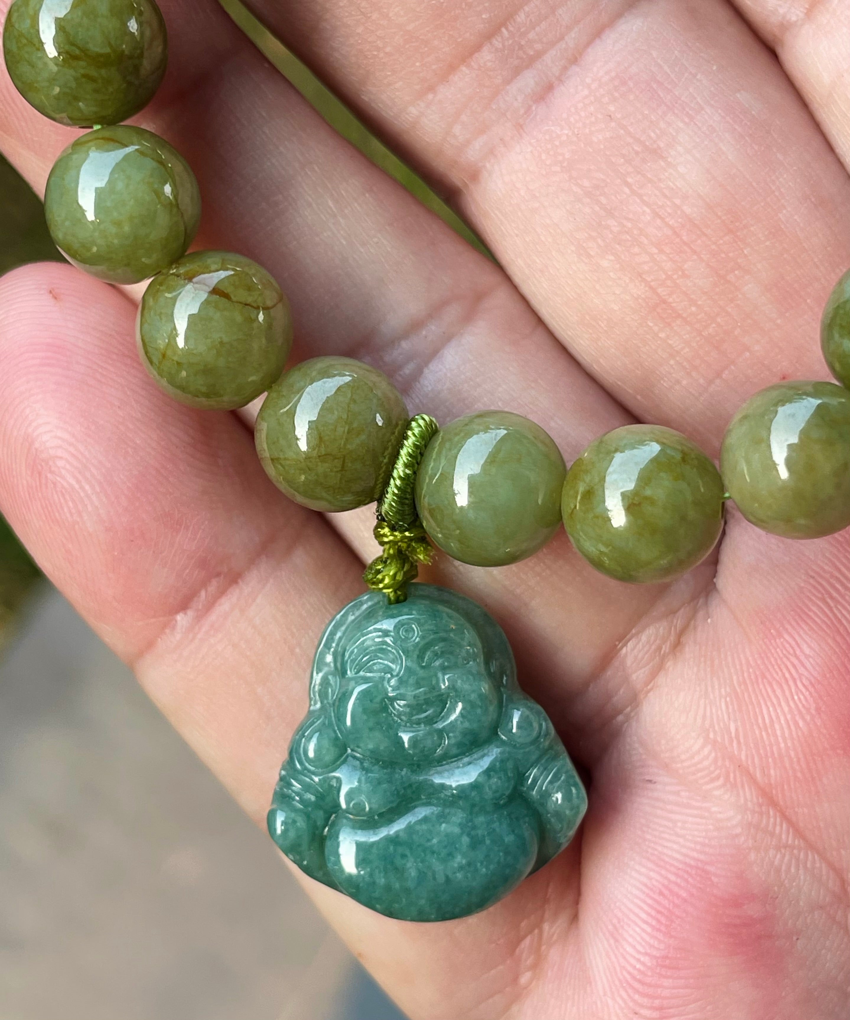 Natural BurmesenBurmese Jadeite Jade Beaded Bracelet – Olive Green – Hand-Carved Laughing Buddha Pendant – 9mm – JBB179