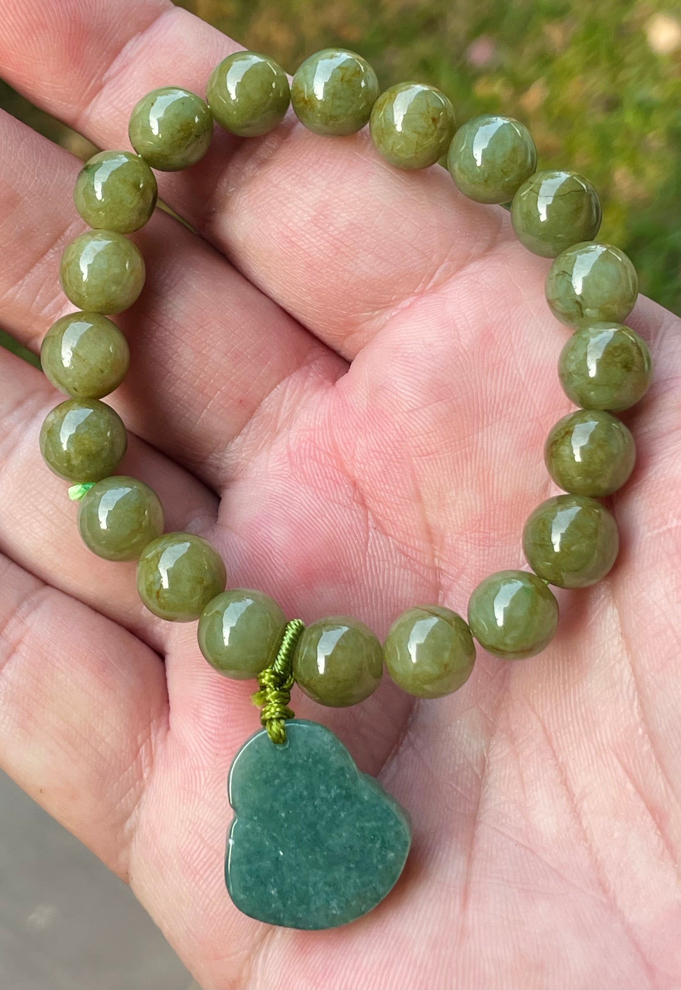 Natural BurmesenBurmese Jadeite Jade Beaded Bracelet – Olive Green – Hand-Carved Laughing Buddha Pendant – 9mm – JBB179